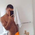 hunglad19 (Hung top) free OnlyFans Leaked Content 

 profile picture