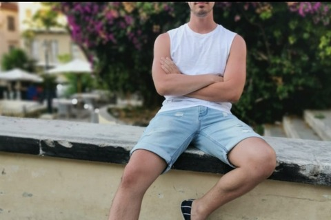 Header of markymarkisthick