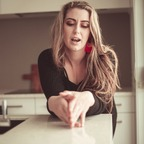 View minxmikaxo (Minx Mika) OnlyFans 245 Photos and 68 Videos for free 

 profile picture