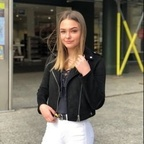 roxieexox (Roxie) free OnlyFans Leaked Content 

 profile picture
