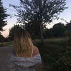 View Sarah (sarahh22) OnlyFans 49 Photos and 32 Videos leaked 

 profile picture