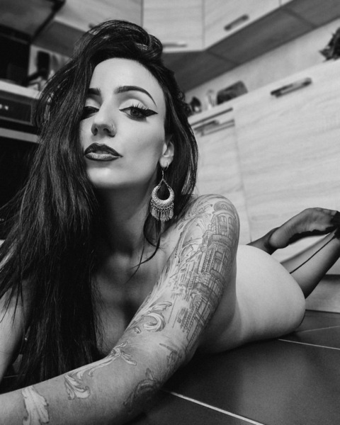 Header of shadowxparis